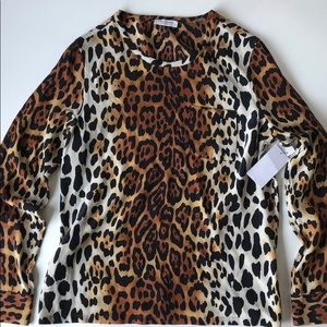 Equipment ‘Liam Pocket Tee’ SILK leopard print.